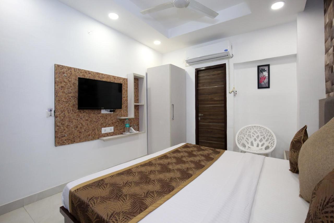 Oyo 9732 Amar Motel Nayagaon Экстерьер фото